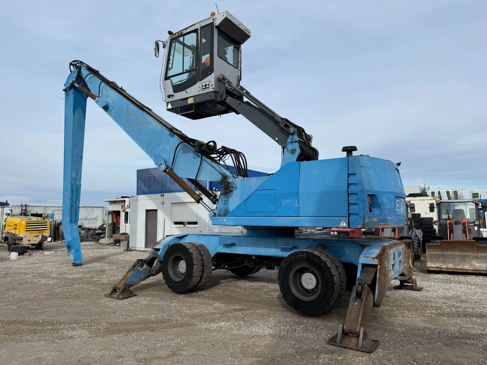 ����� Fuchs MHL 350 | Mobile.bg � ����������� 12