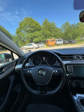 VW Passat 2.0 TDI 4motion Highline 1-ви собственик, снимка 12