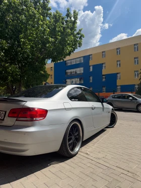 BMW 330, снимка 4