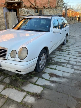  Mercedes-Benz E 320