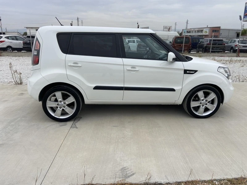 Kia Soul 1.6CRDI, снимка 6 - Автомобили и джипове - 42720557