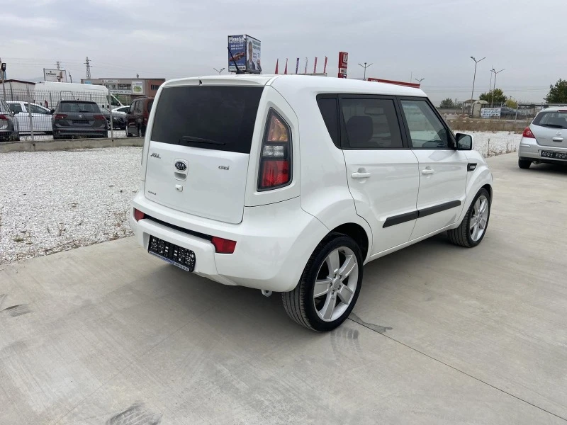 Kia Soul 1.6CRDI, снимка 4 - Автомобили и джипове - 42720557