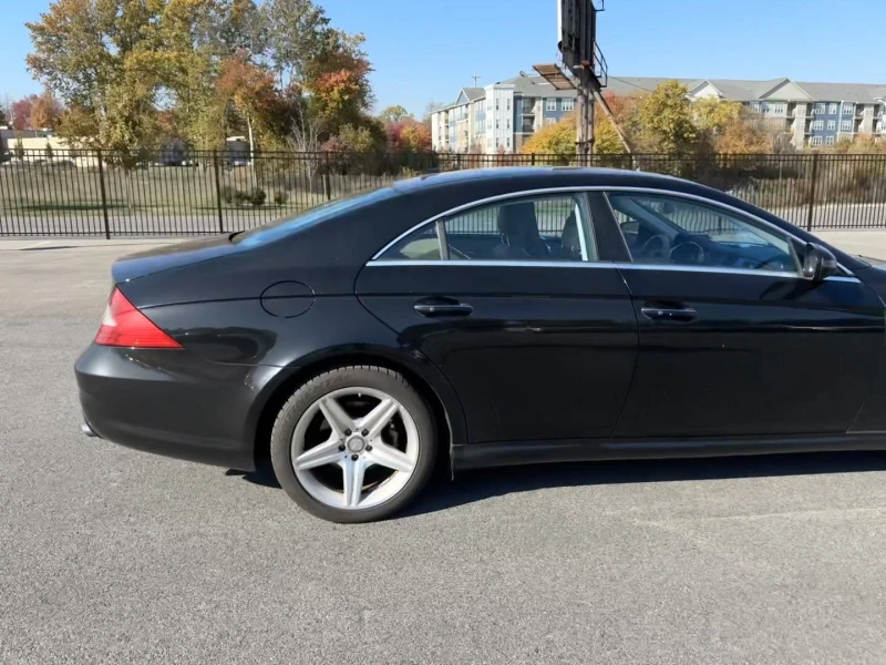 Mercedes-Benz CLS 500 FACE* AMG* 5.5* Keyless* Подгрев* Обдух* , снимка 4 - Автомобили и джипове - 47690825