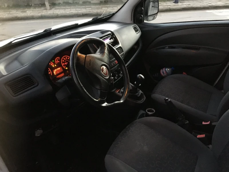 Fiat Doblo Фабричен метан, снимка 11 - Автомобили и джипове - 48063400