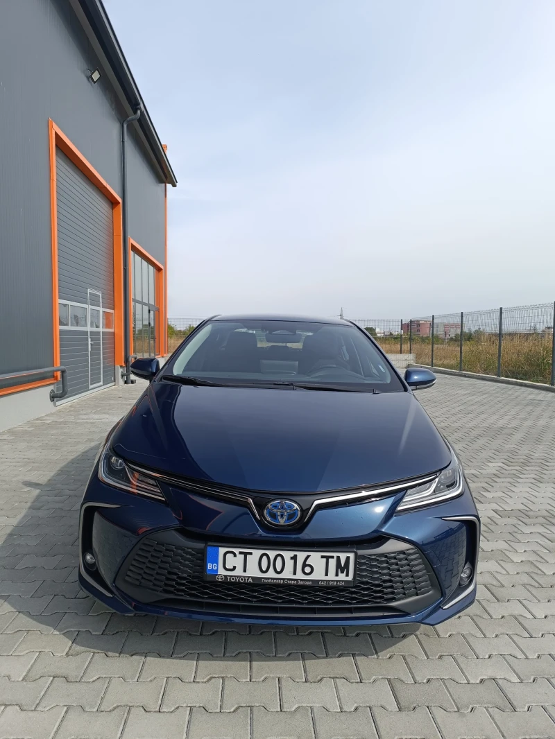 Toyota Corolla Executive Hybrid, снимка 3 - Автомобили и джипове - 49401179