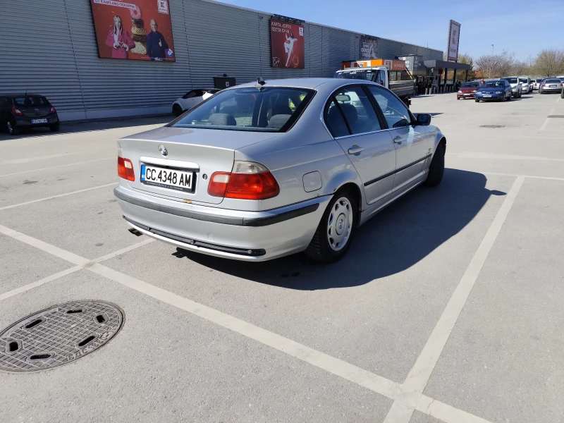 BMW 320, снимка 10 - Автомобили и джипове - 49607590