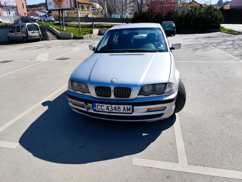 BMW 320, снимка 1 - Автомобили и джипове - 49607590