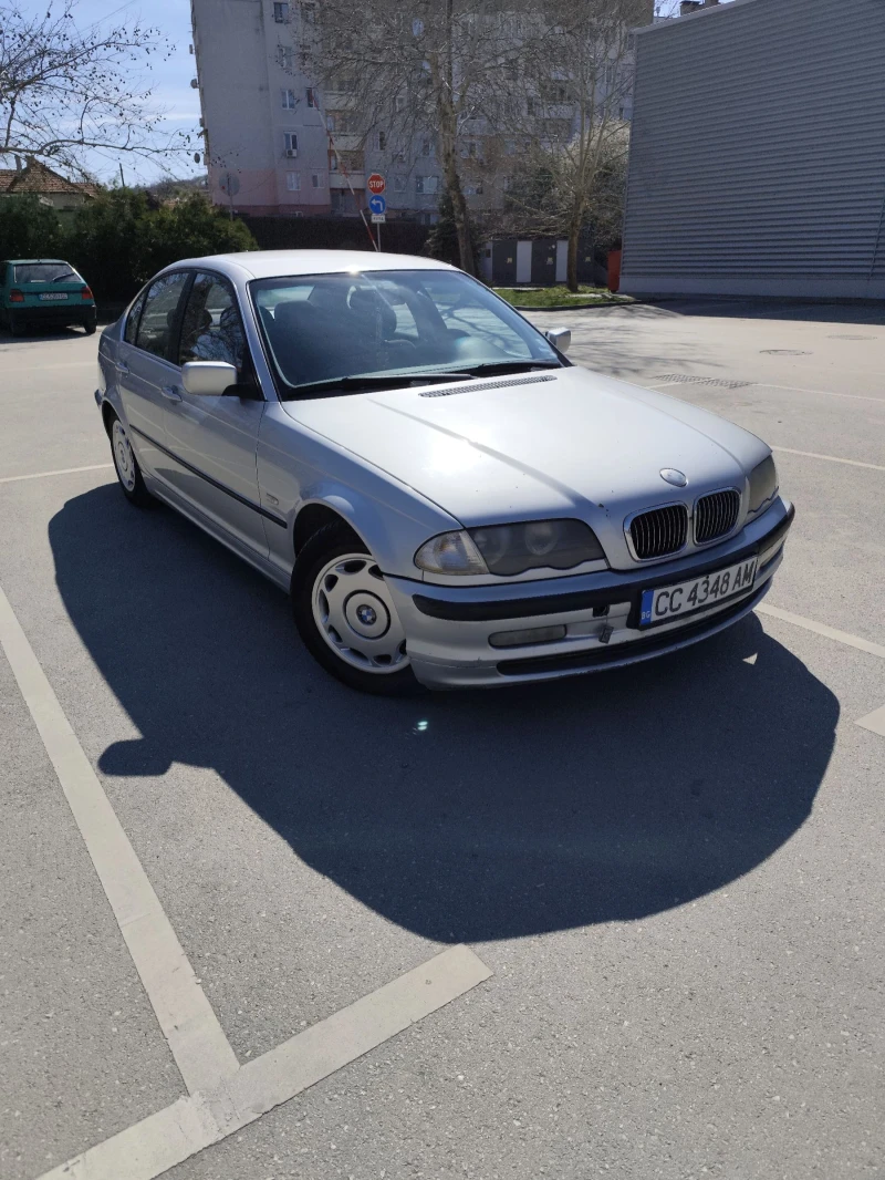 BMW 320, снимка 13 - Автомобили и джипове - 49607590