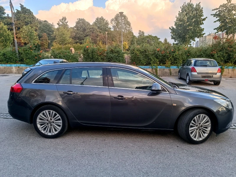 Opel Insignia, снимка 8 - Автомобили и джипове - 52490434