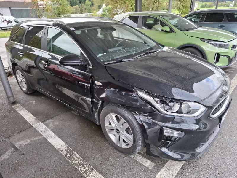 Kia Ceed 1.6CRDi * * * 78000км.* * * Навигация* * * Камера*, снимка 2 - Автомобили и джипове - 52616879