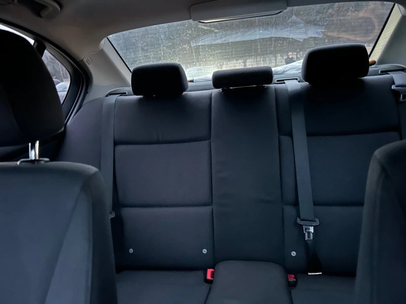 BMW 320 XDrive, снимка 11 - Автомобили и джипове - 52641535
