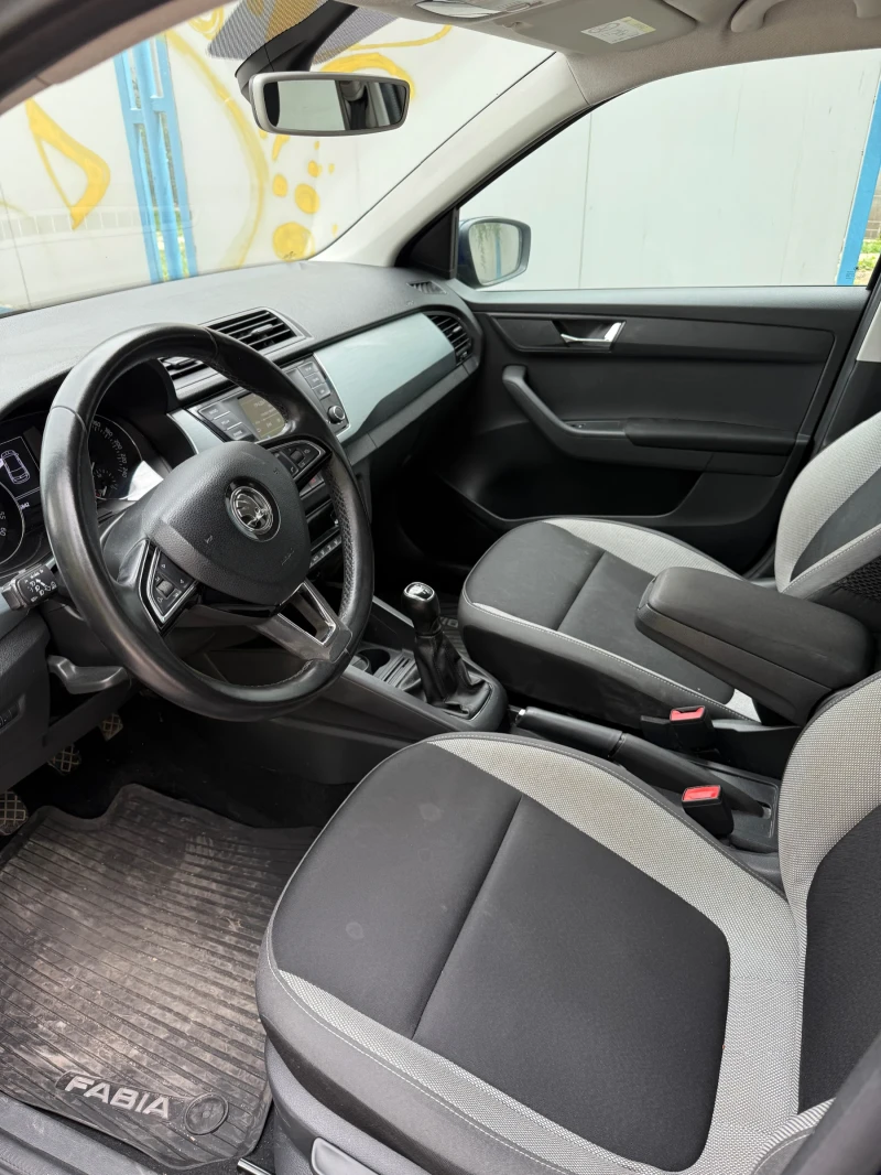 Skoda Fabia, снимка 6 - Автомобили и джипове - 52714175