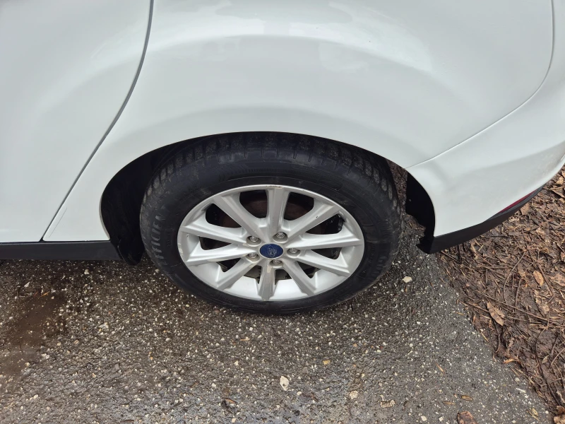 Ford Focus 1.5TDCI NAVI KEYLESS  ВНОС ИТАЛИЯ БЕЗ РЪЖДИ И ЗАБЕ, снимка 15 - Автомобили и джипове - 53272931