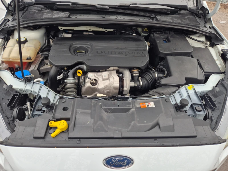Ford Focus 1.5TDCI NAVI KEYLESS  ВНОС ИТАЛИЯ БЕЗ РЪЖДИ И ЗАБЕ, снимка 16 - Автомобили и джипове - 53272931
