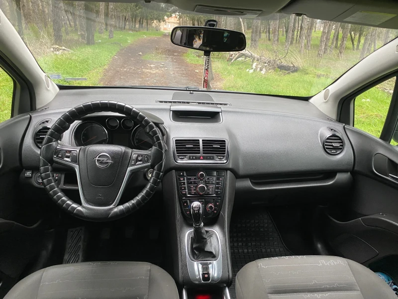 Opel Meriva 1.4i LPG, снимка 10 - Автомобили и джипове - 53295235