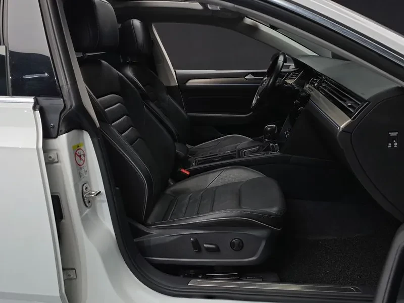 VW Arteon 2.0 TDI PRESTIGE, снимка 11 - Автомобили и джипове - 54922467