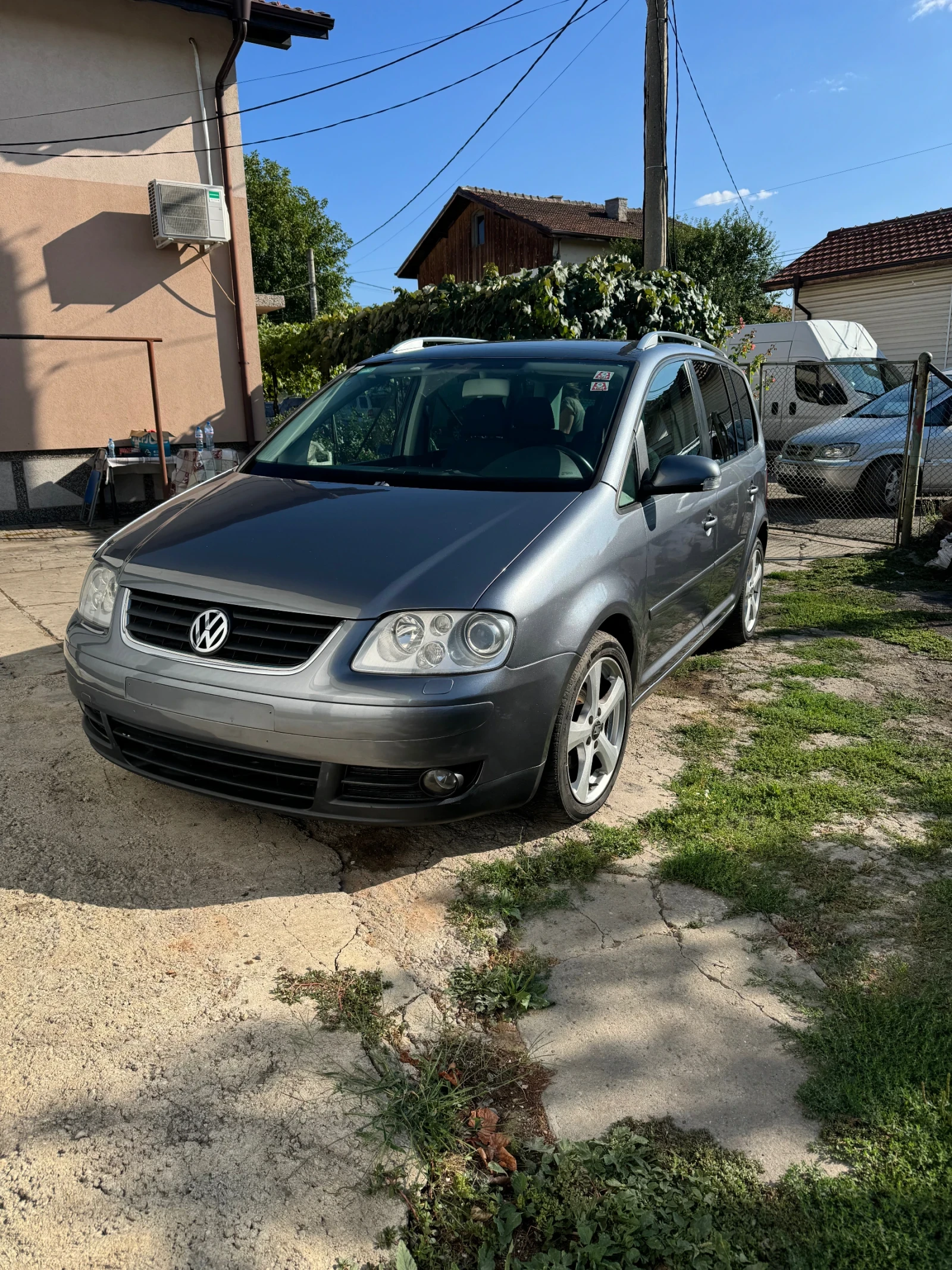 VW Touran 2.0TDI, снимка 1