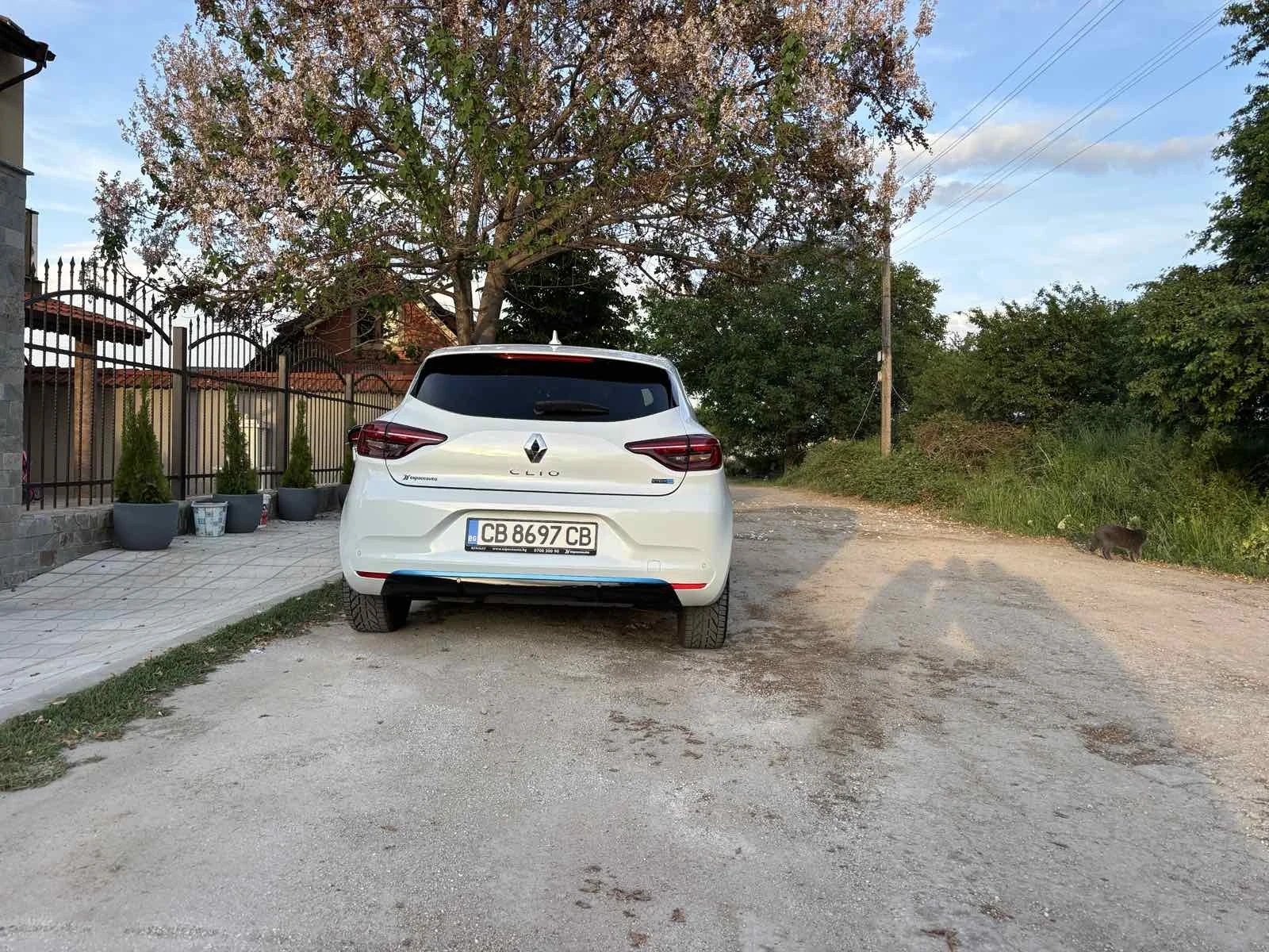 Renault Clio Renault Clio Clio Zen Hybrit E-Tech-140hp: - изображение 3