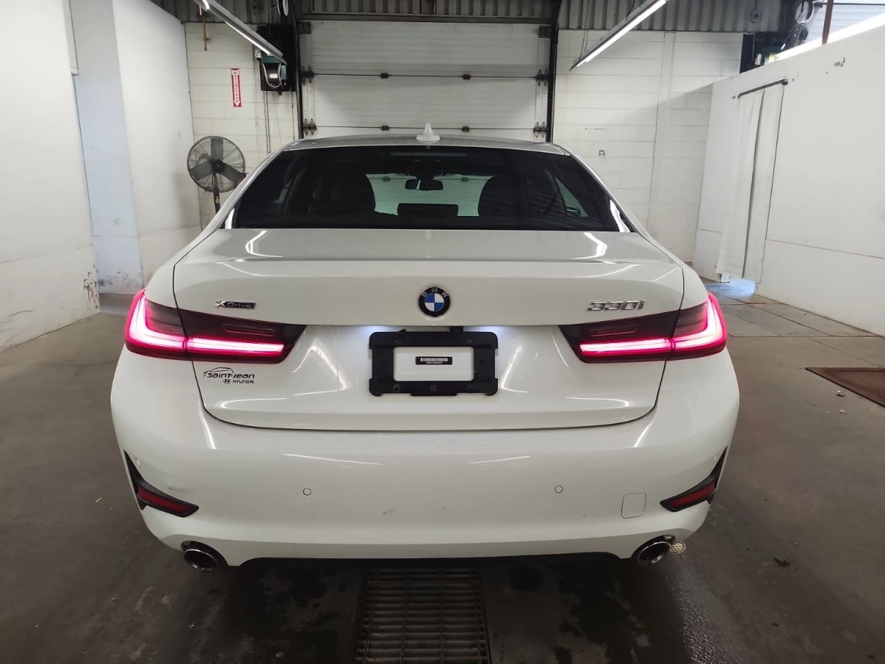 BMW 330 * CARFAX * АВТО КРЕДИТ * ЦЕНА ДО БГ! - изображение 4