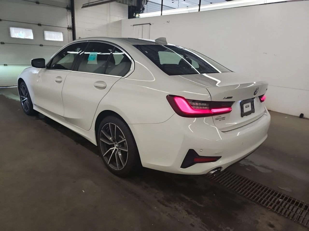 BMW 330 * CARFAX * АВТО КРЕДИТ * ЦЕНА ДО БГ! - изображение 6