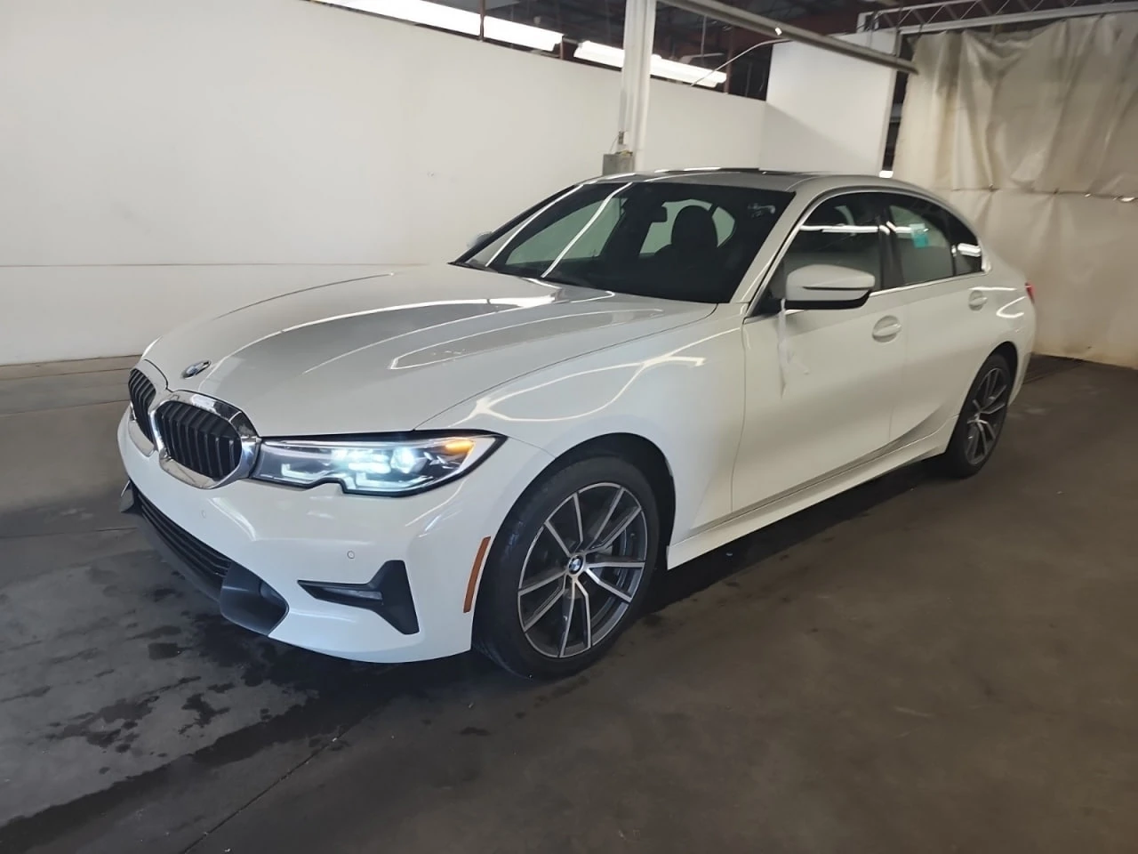 BMW 330 * CARFAX * АВТО КРЕДИТ * ЦЕНА ДО БГ! - изображение 3