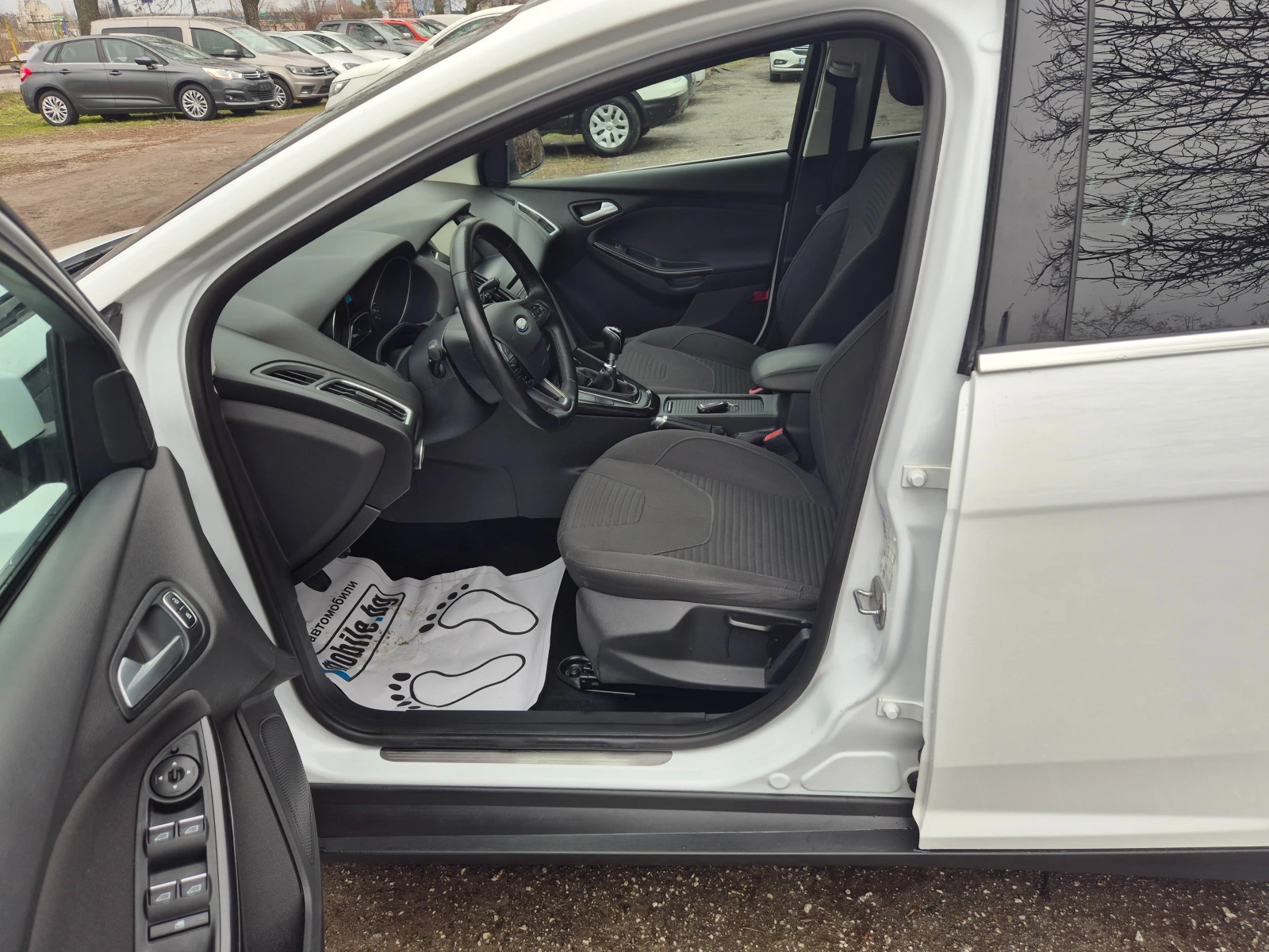 Ford Focus 1.5TDCI NAVI KEYLESS  ВНОС ИТАЛИЯ БЕЗ РЪЖДИ И ЗАБЕ - изображение 9