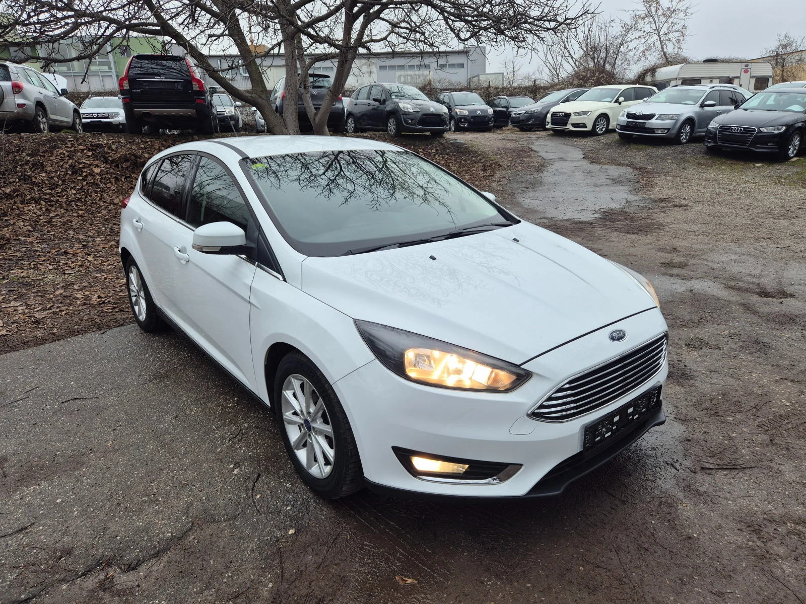 Ford Focus 1.5TDCI NAVI KEYLESS  ВНОС ИТАЛИЯ БЕЗ РЪЖДИ И ЗАБЕ - изображение 3