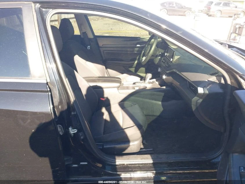 Nissan Altima 2.5l S Fwd - изображение 5