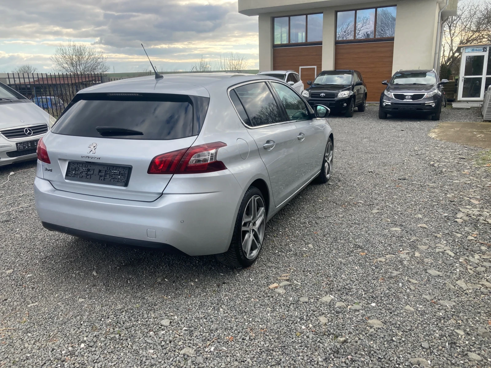 Peugeot 308   ��� | Mobile.bg � ����������� 4