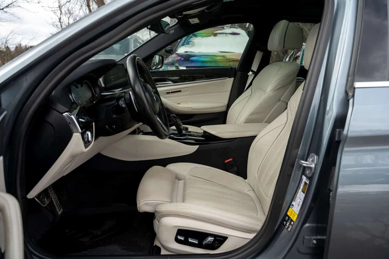 BMW 540 * xDrive * CARFAX * Фиксирана цена до България* , снимка 9 - Автомобили и джипове - 54207832