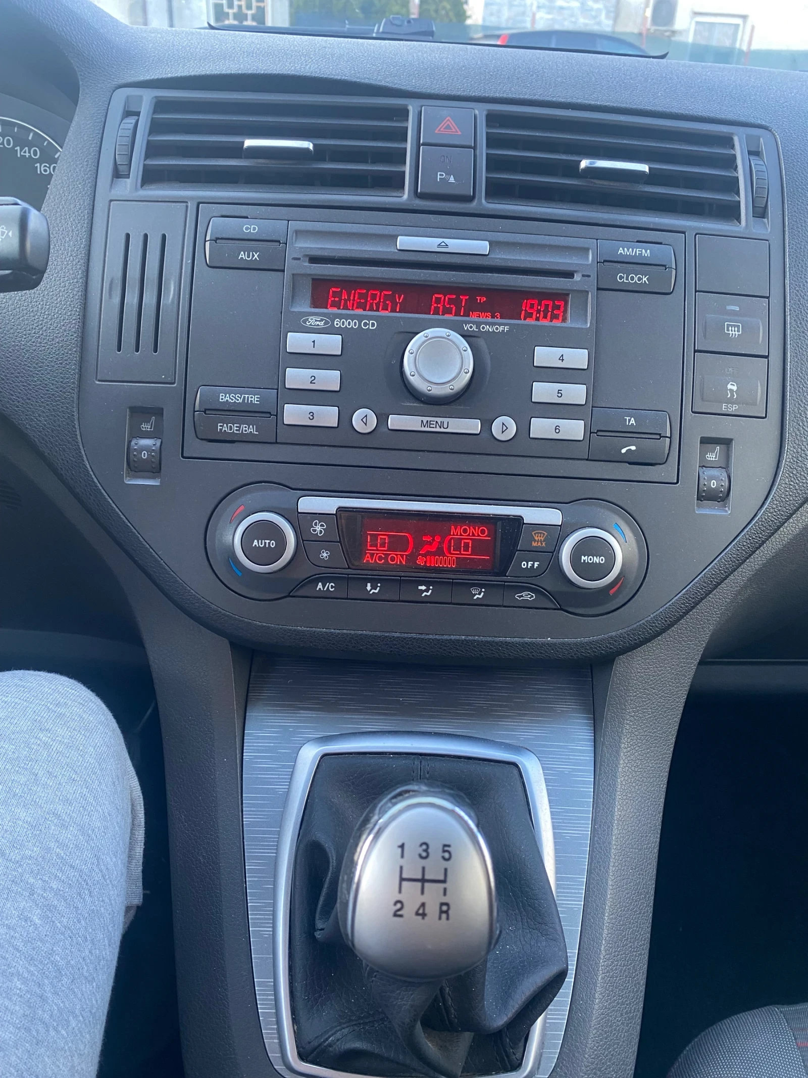 Ford C-max C-MAX Ghia 1.6HDi 2008г, снимка 11 - Автомобили и джипове - 54230135