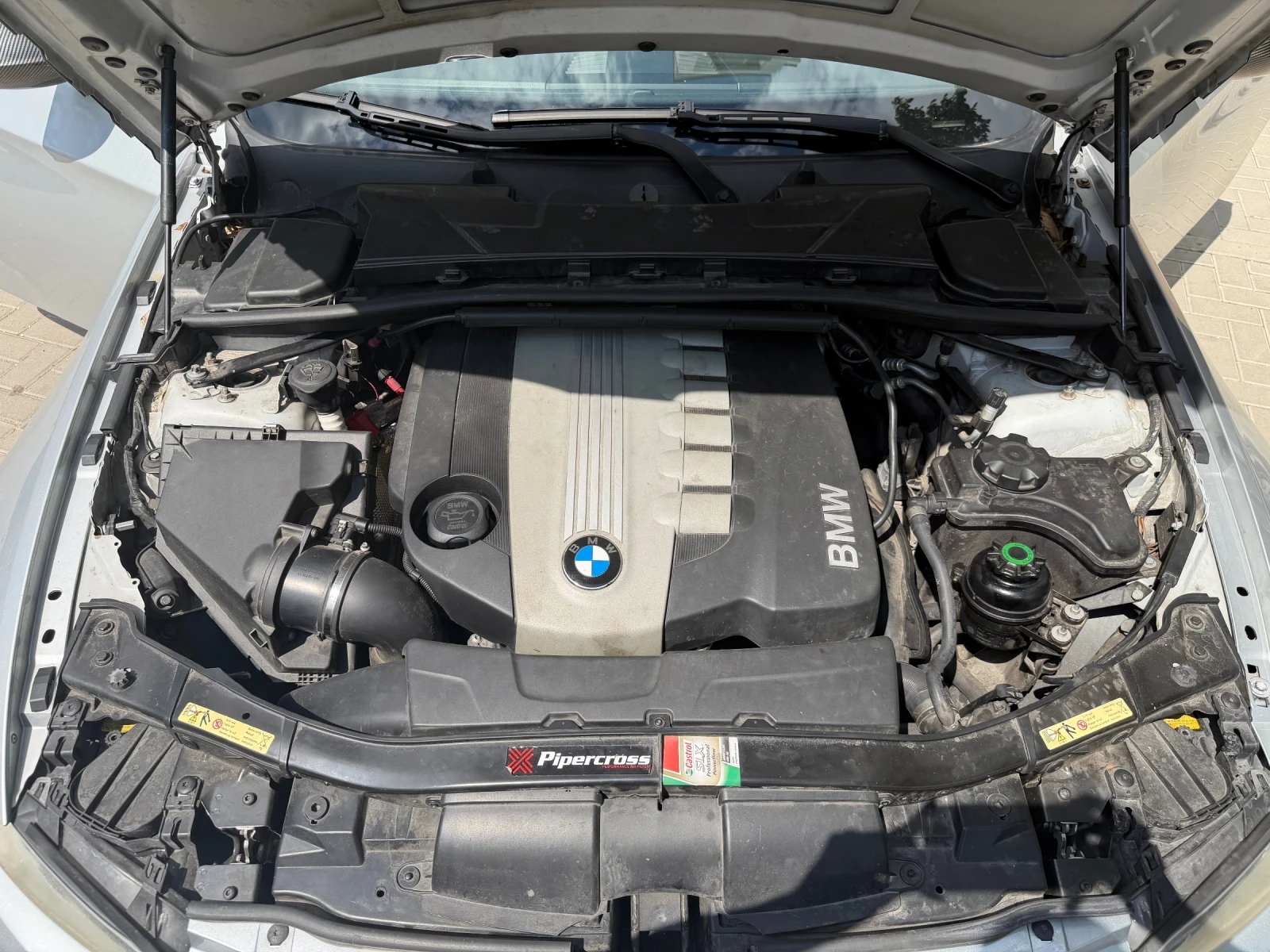 BMW 330, снимка 15 - Автомобили и джипове - 54633564