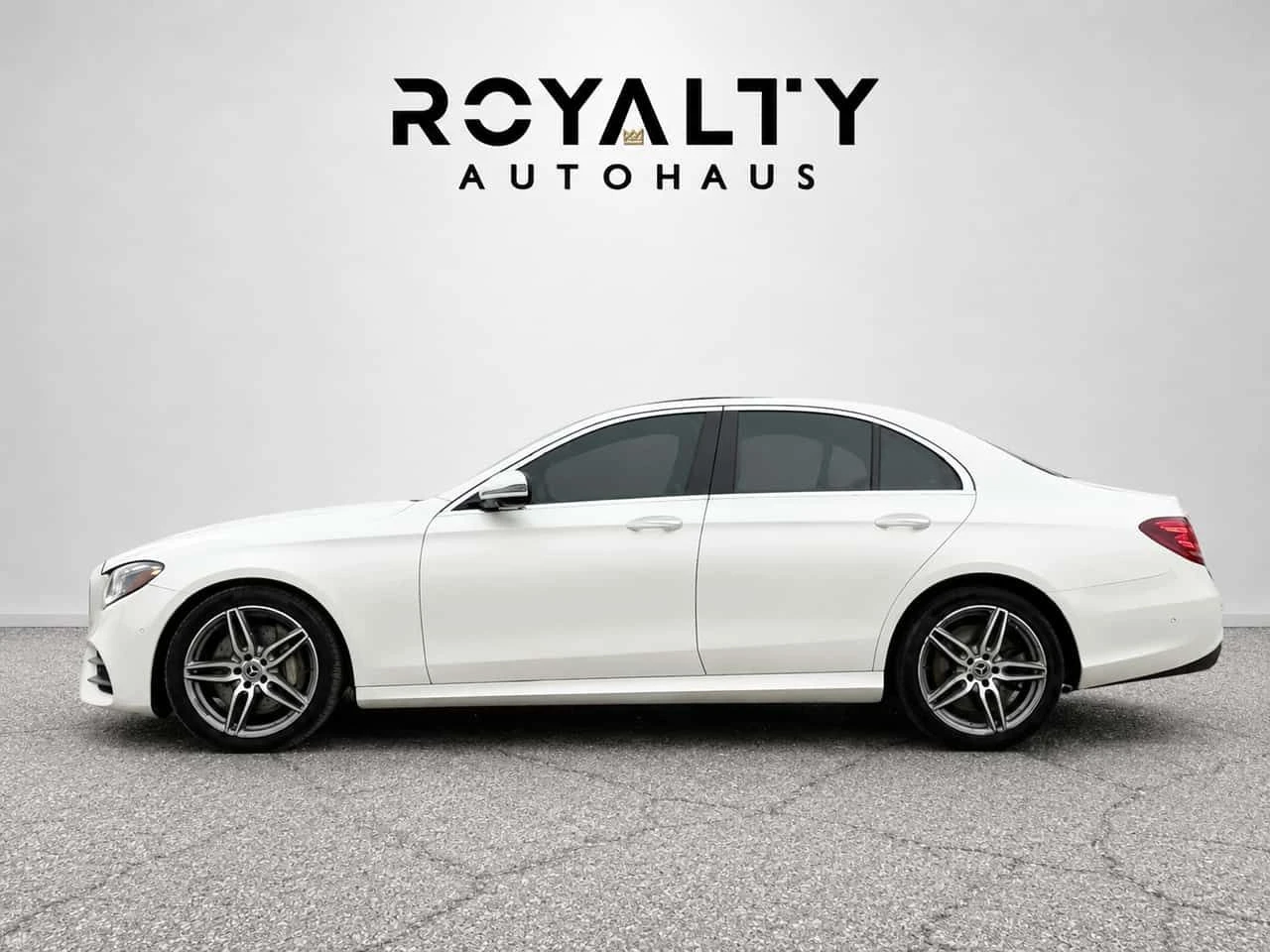 Mercedes-Benz E 400 * E400 4Matic Premium Pack Technolgy Pack Intellig, снимка 2 - Автомобили и джипове - 54785324