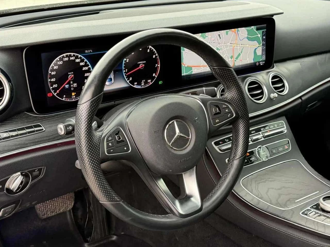 Mercedes-Benz E 400 * E400 4Matic Premium Pack Technolgy Pack Intellig, снимка 7 - Автомобили и джипове - 54785324