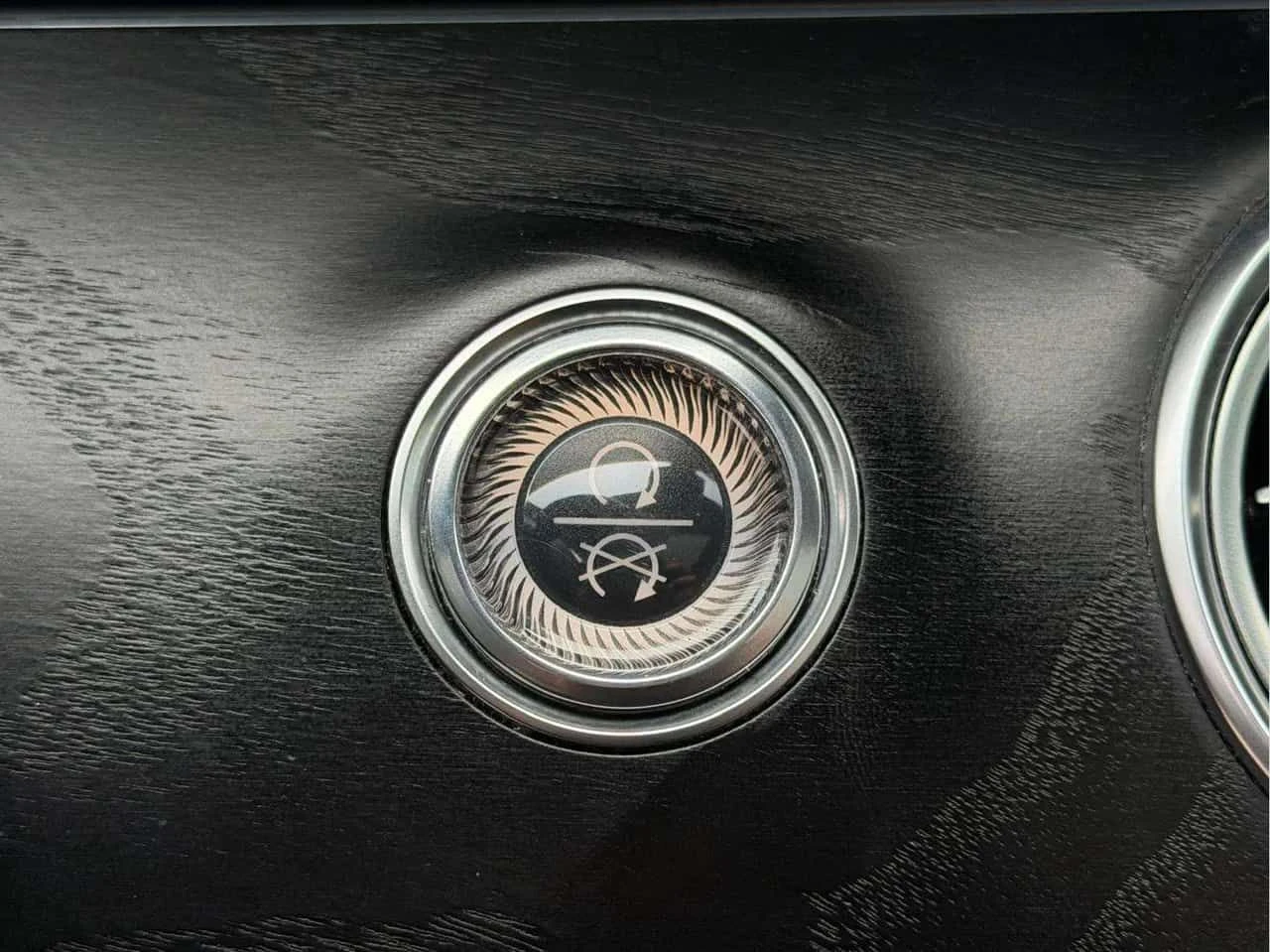 Mercedes-Benz E 400 * E400 4Matic Premium Pack Technolgy Pack Intellig, снимка 16 - Автомобили и джипове - 54785324