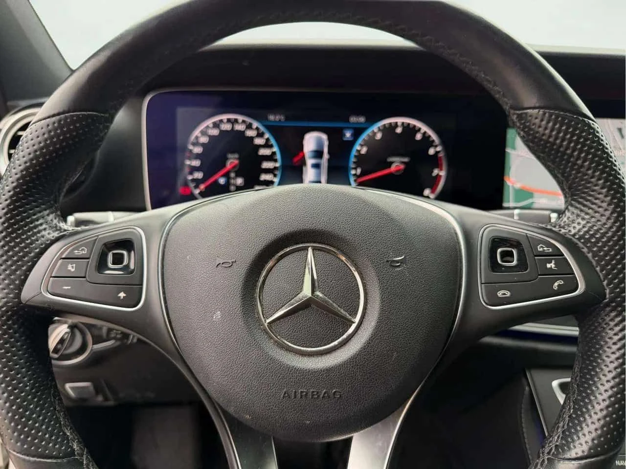 Mercedes-Benz E 400 * E400 4Matic Premium Pack Technolgy Pack Intellig, снимка 17 - Автомобили и джипове - 54785324