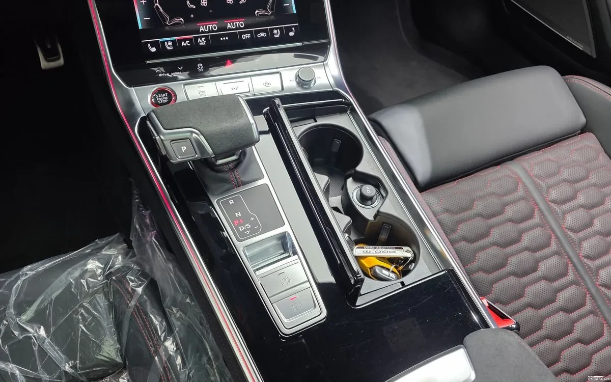 Audi Rs7 4.0 TFSI Quatro Performance, Distronic, HeadUP, Об, снимка 8 - Автомобили и джипове - 54854332
