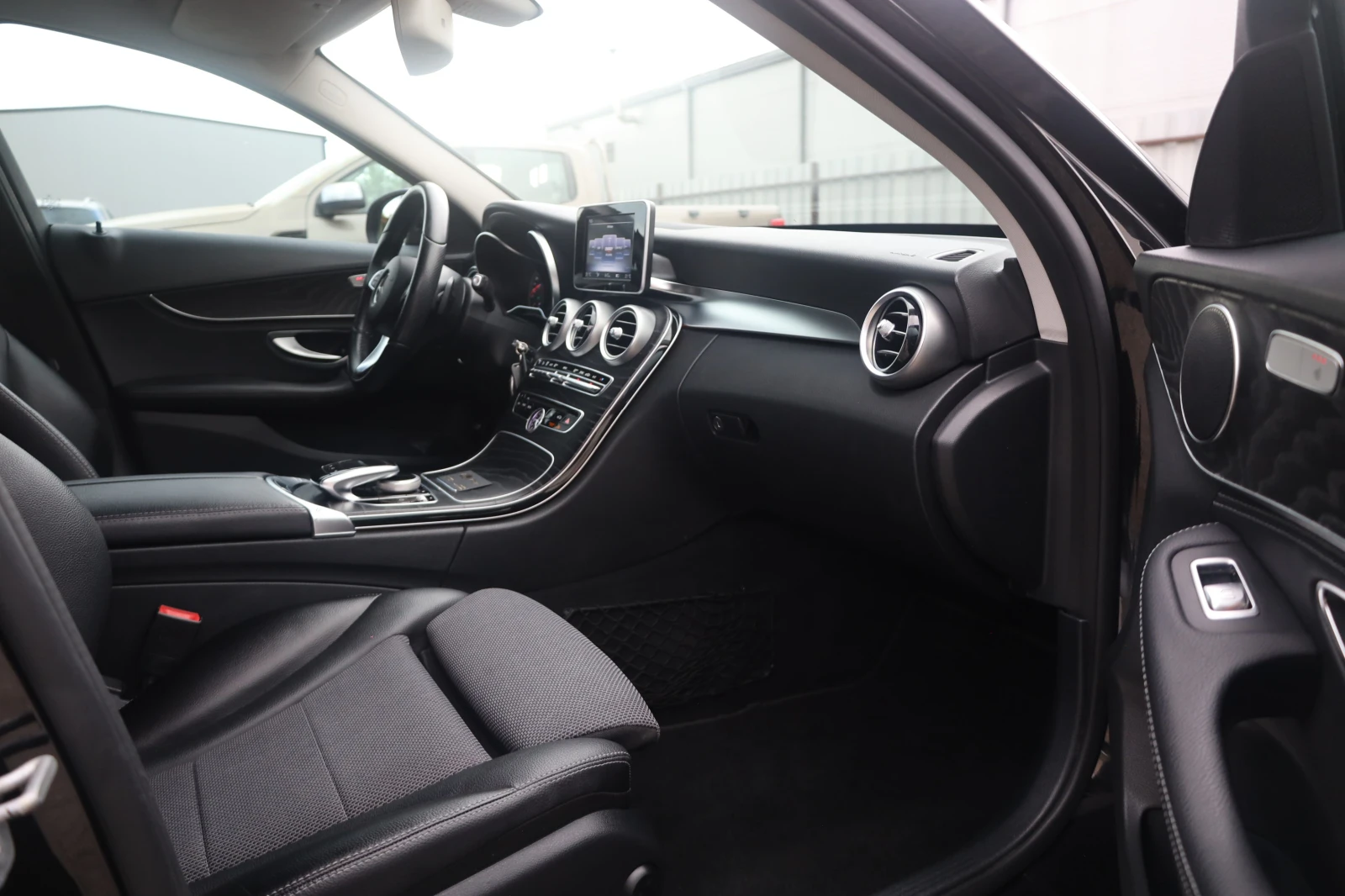 Mercedes-Benz C 220 d 4Matic Limo SzH ILS PDC Tempomat TeilLeder iCar_, снимка 7 - Автомобили и джипове - 54879267
