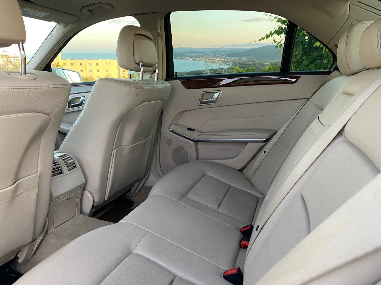 Mercedes-Benz E 350, снимка 6 - Автомобили и джипове - 54963432