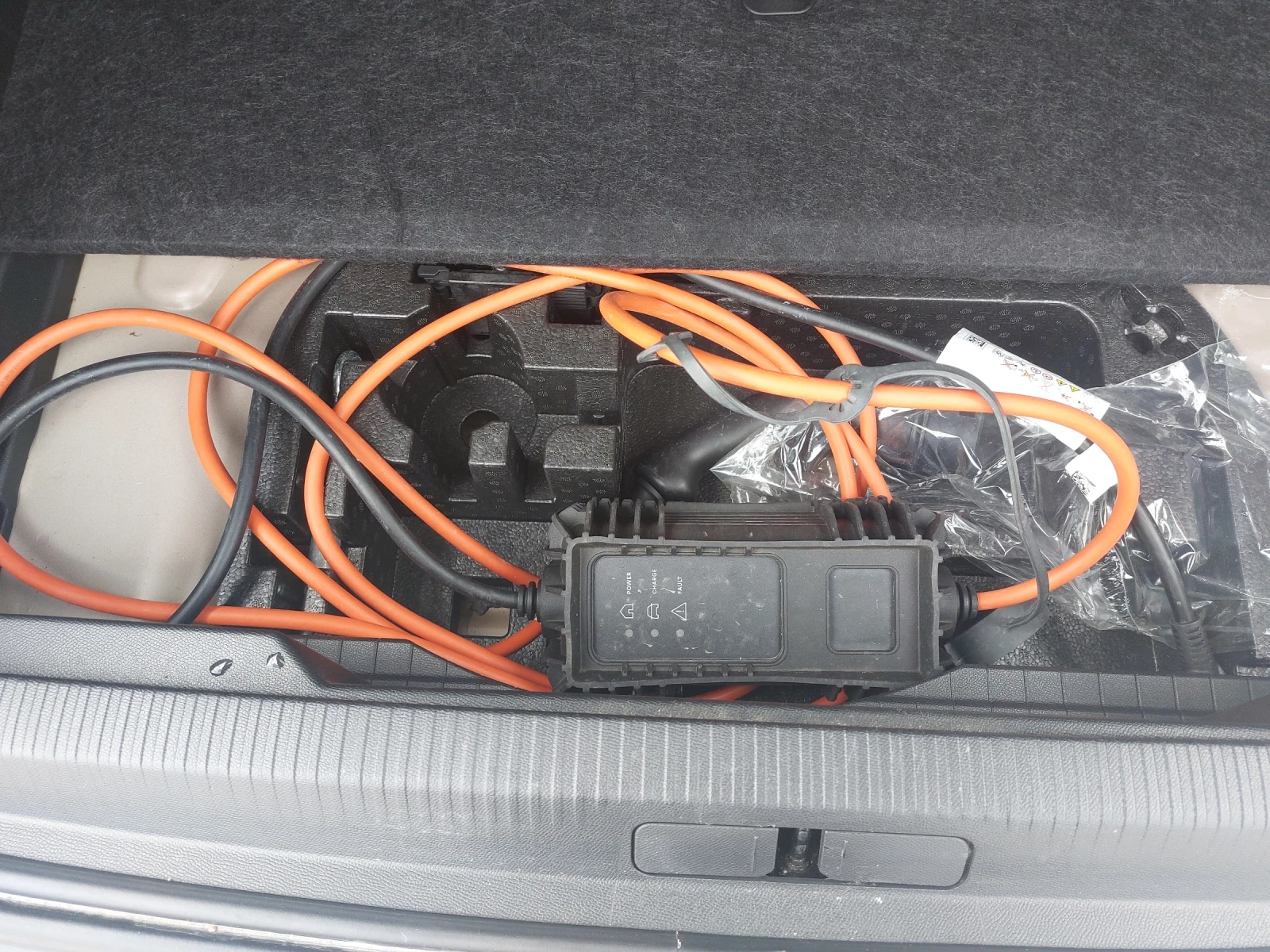 Peugeot 2008 GT Line, снимка 5 - Автомобили и джипове - 55035912