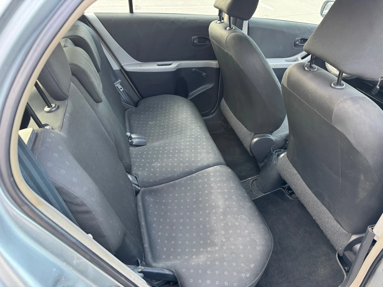 Toyota Yaris 1.3 87кс., снимка 8 - Автомобили и джипове - 55165919