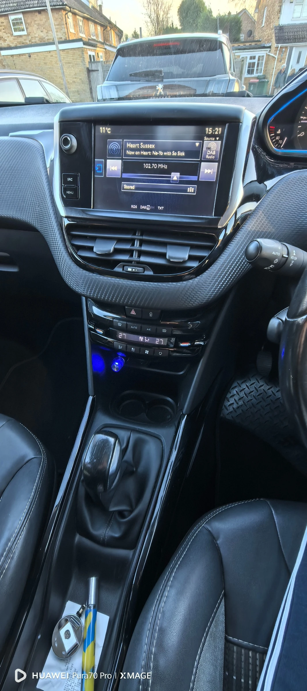 Peugeot 2008 Allure Pure Tech, снимка 7 - Автомобили и джипове - 55429800