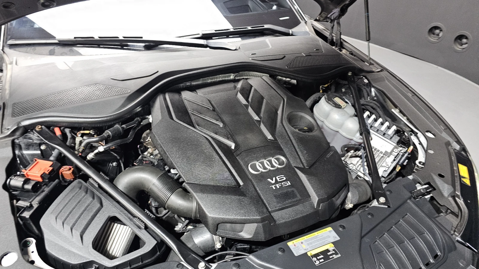 Audi A8 55 TFSI quattro* HUD* BLIND SPOT* КРАЙНА ЦЕНА, снимка 6 - Автомобили и джипове - 55593508