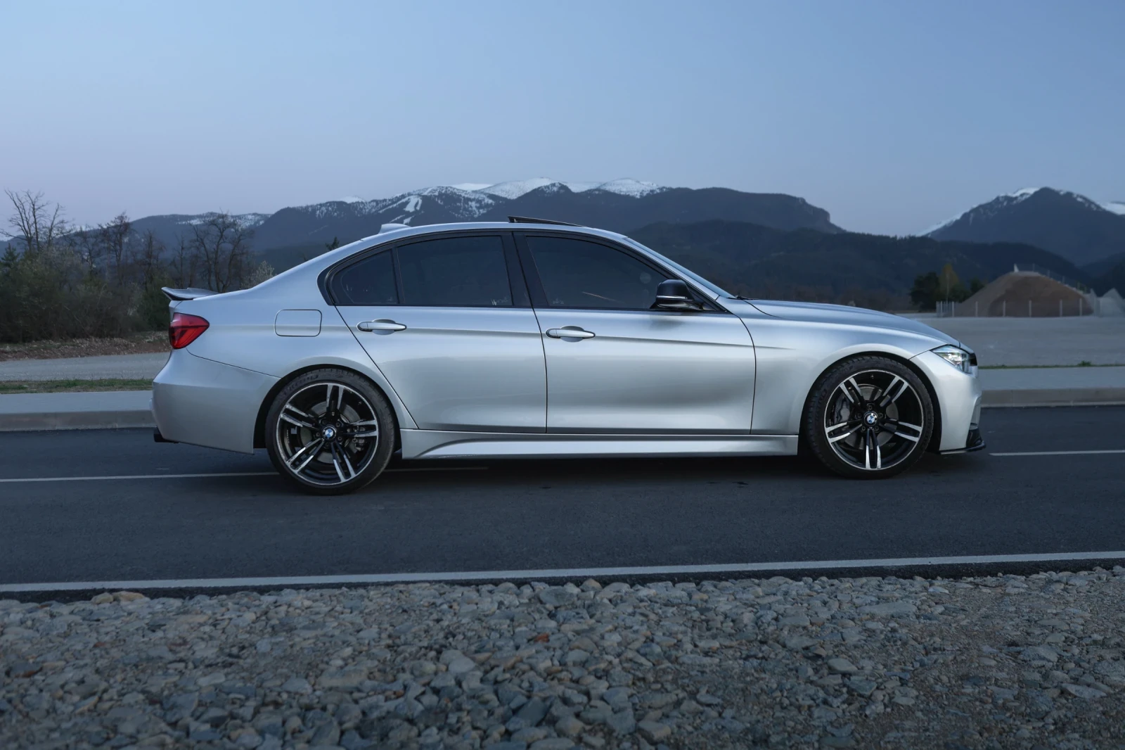 BMW 340, снимка 2 - Автомобили и джипове - 56072595