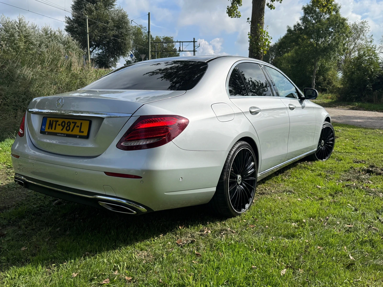 Mercedes-Benz E 200, снимка 4 - Автомобили и джипове - 56110322