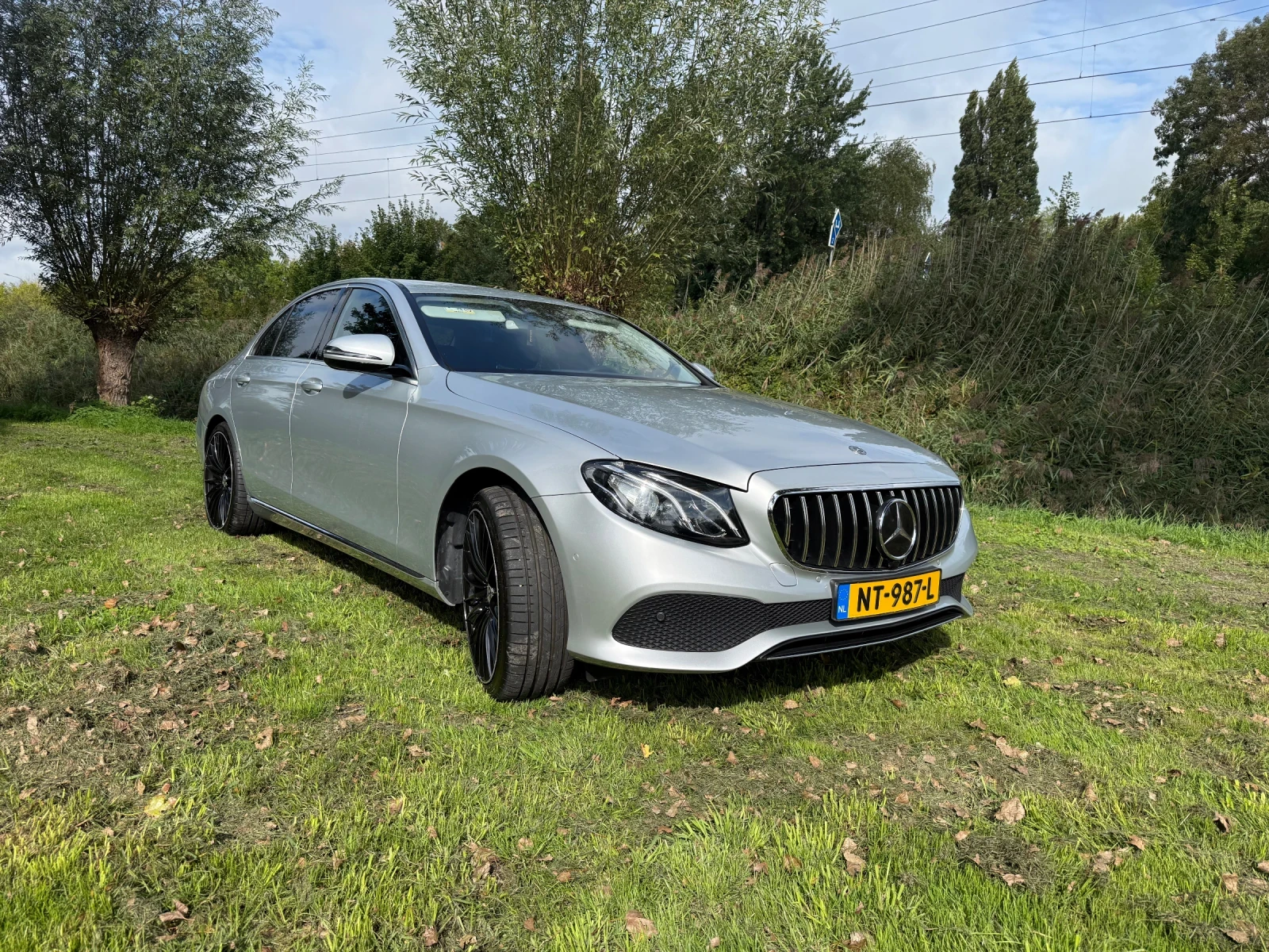 Mercedes-Benz E 200, снимка 2 - Автомобили и джипове - 56110322