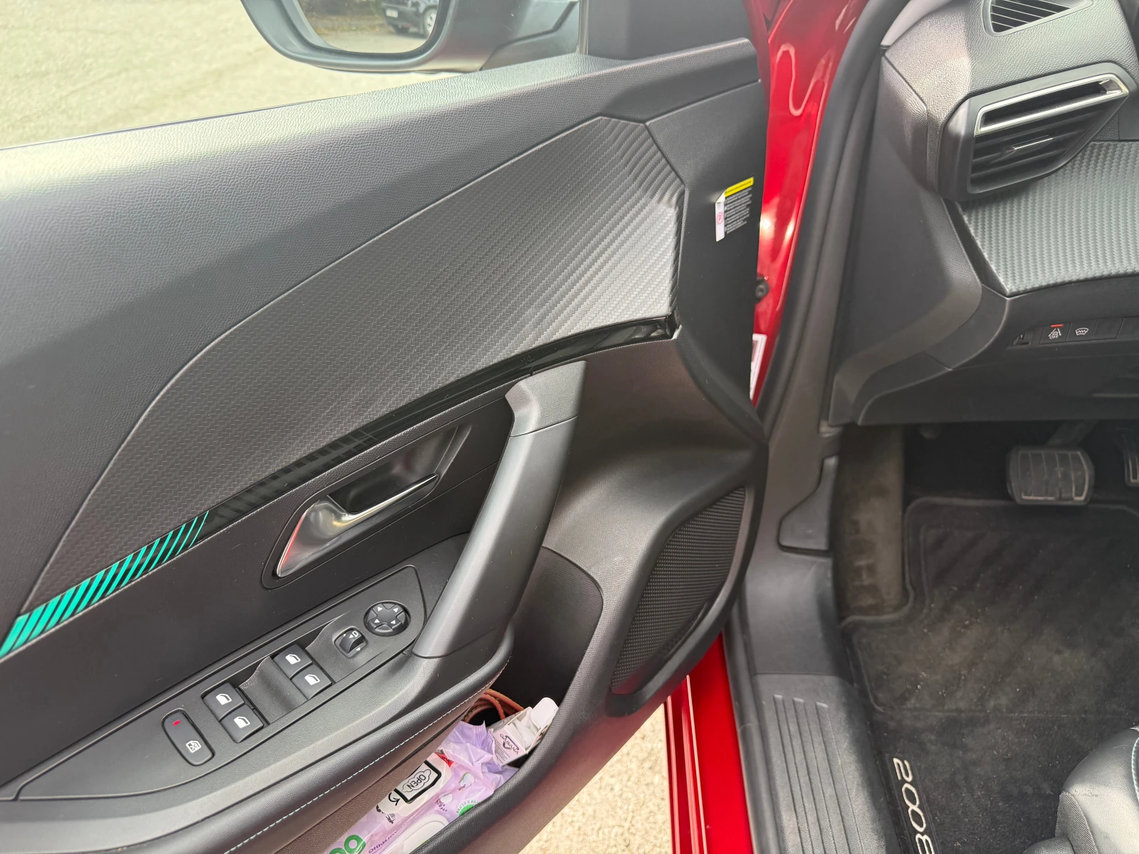 Peugeot 2008, снимка 9 - Автомобили и джипове - 56183480
