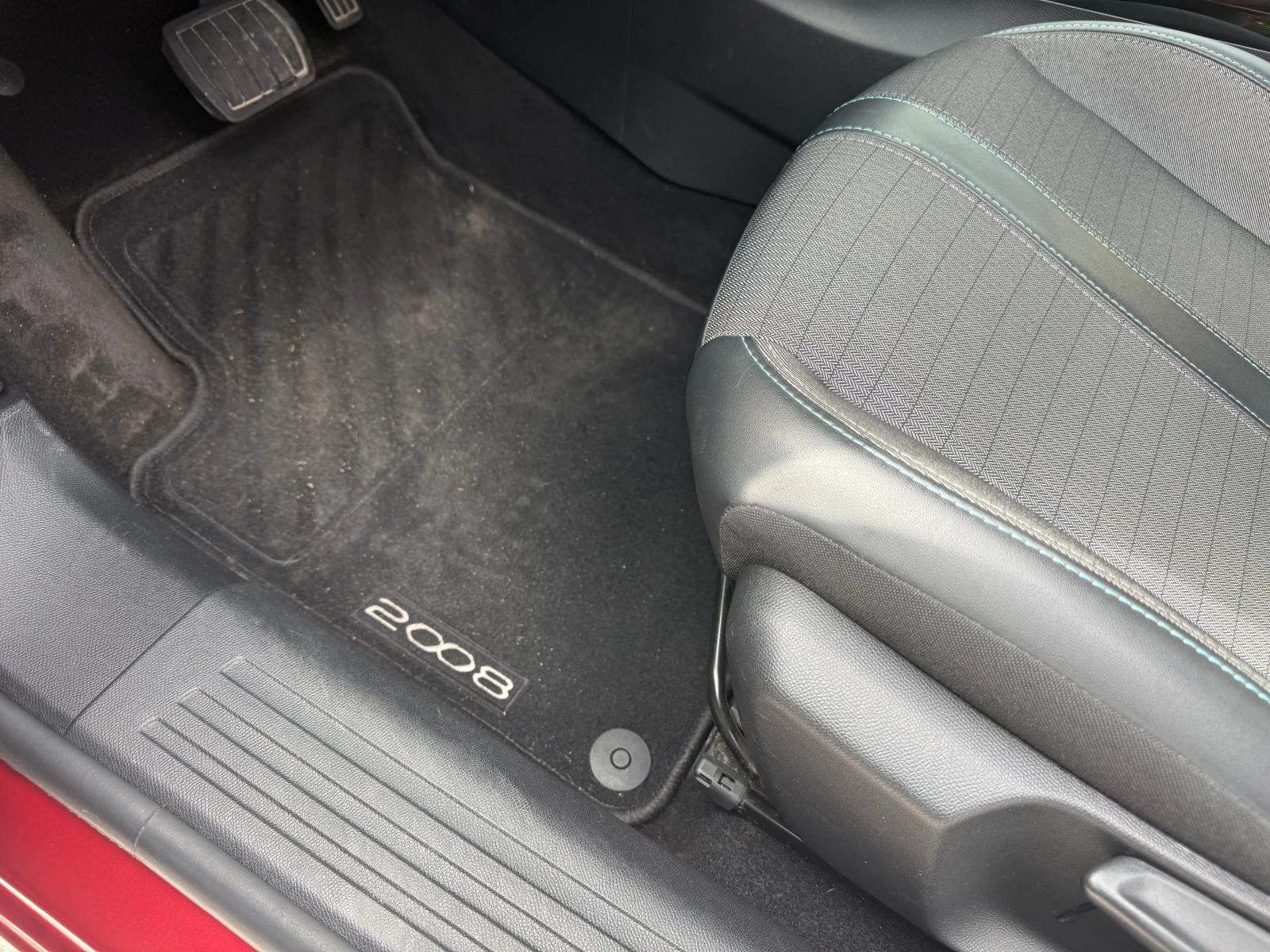 Peugeot 2008, снимка 11 - Автомобили и джипове - 56183480