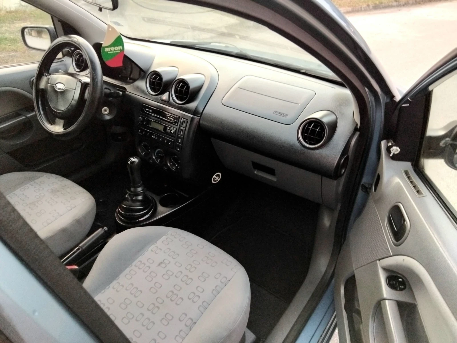 Ford Fiesta 1.3i.75k+ КЛИМА. БЕНЗИН , снимка 14 - Автомобили и джипове - 56201162