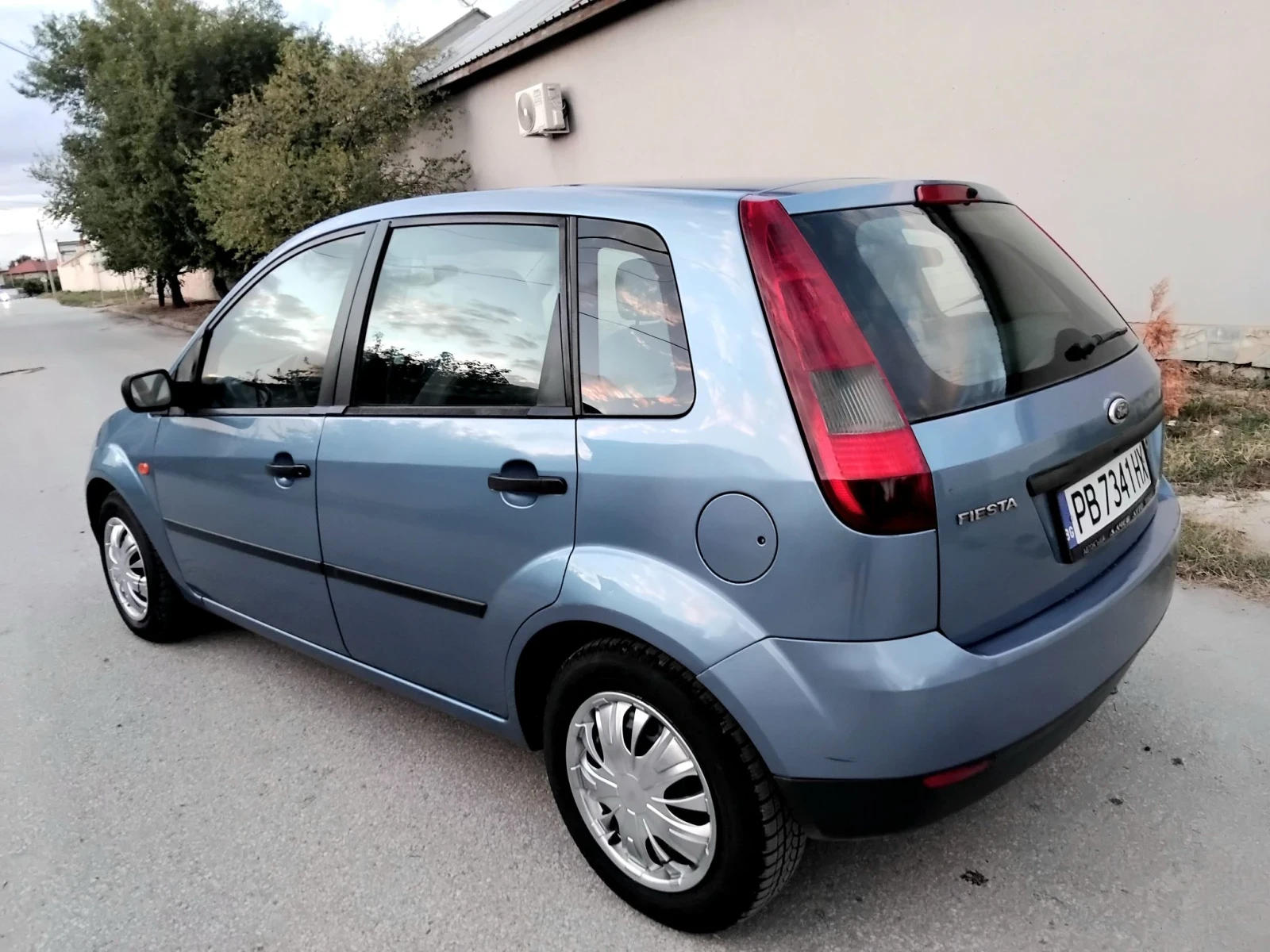 Ford Fiesta 1.3i.75k+ КЛИМА. БЕНЗИН 